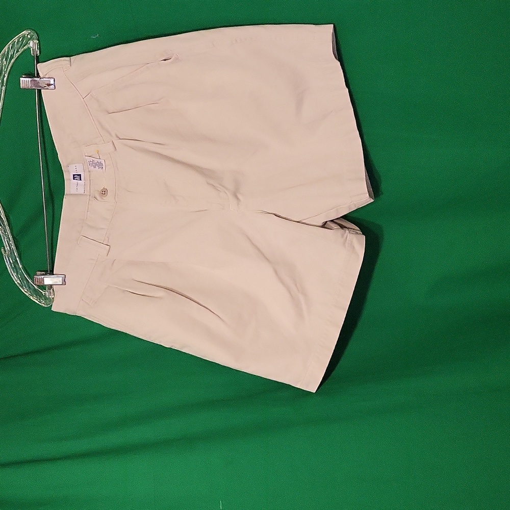 GAP - Picture 4 of 5